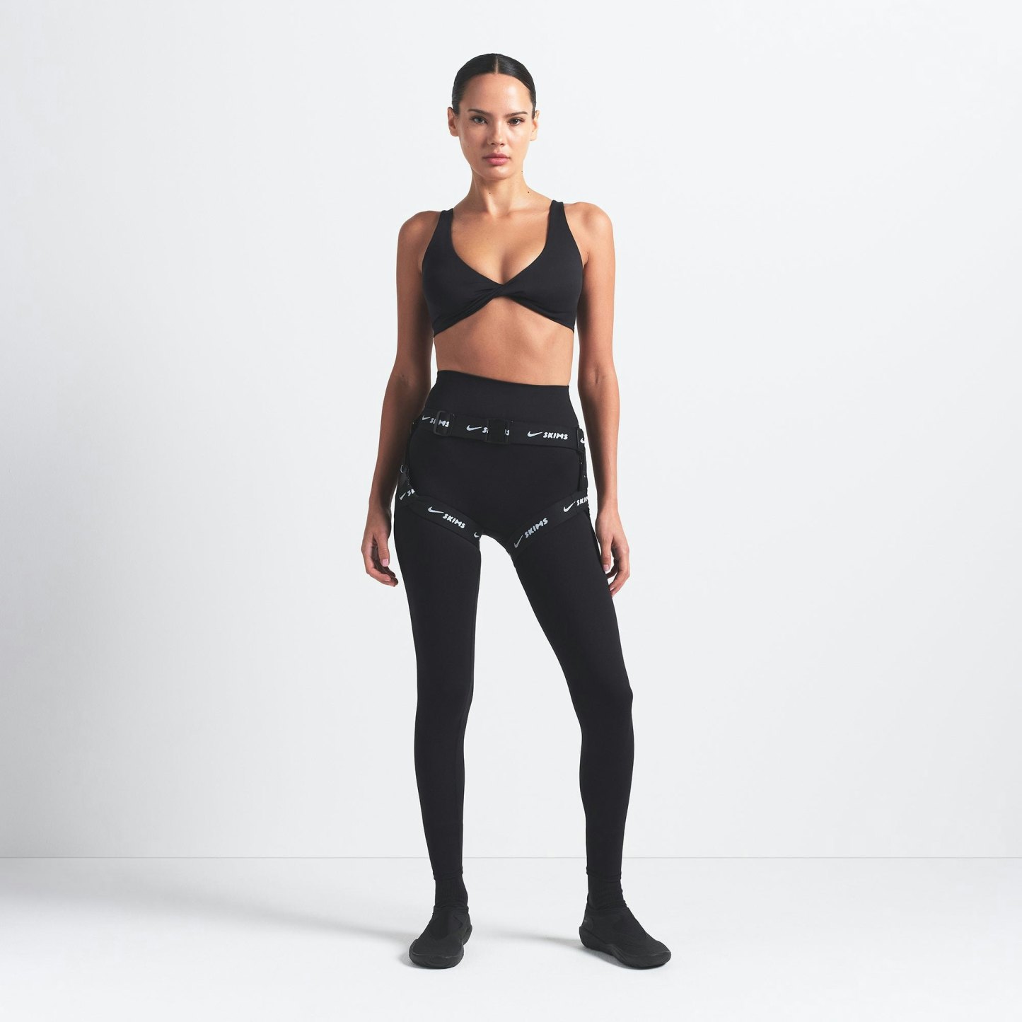 NikeSKIMS MATTE 26" LEGGING - OBSIDIAN