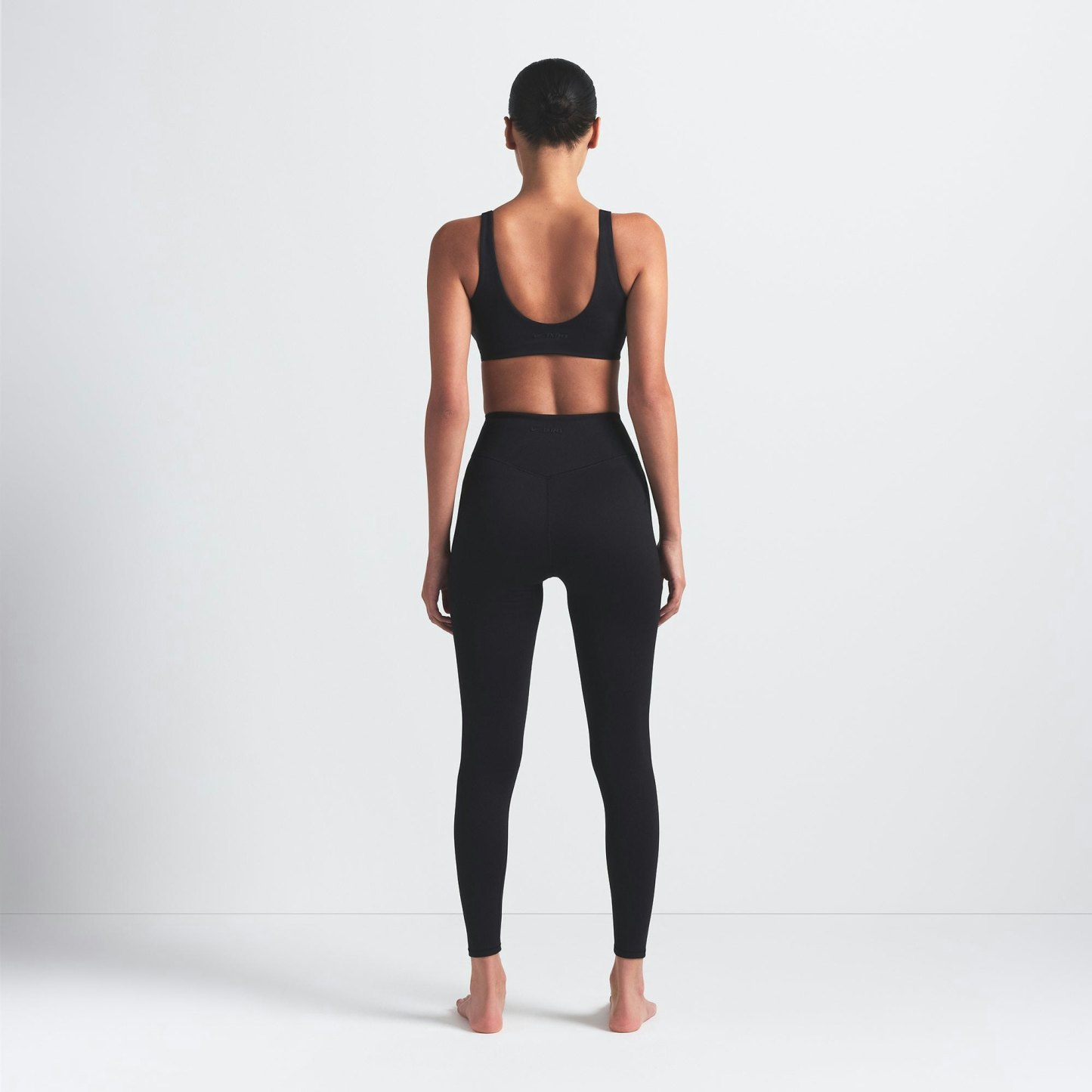 NikeSKIMS MATTE 26" LEGGING - OBSIDIAN - image 8