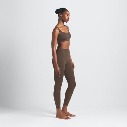 NikeSKIMS MATTE V-LINE 26" LEGGING - DARK SEPIA - image 15