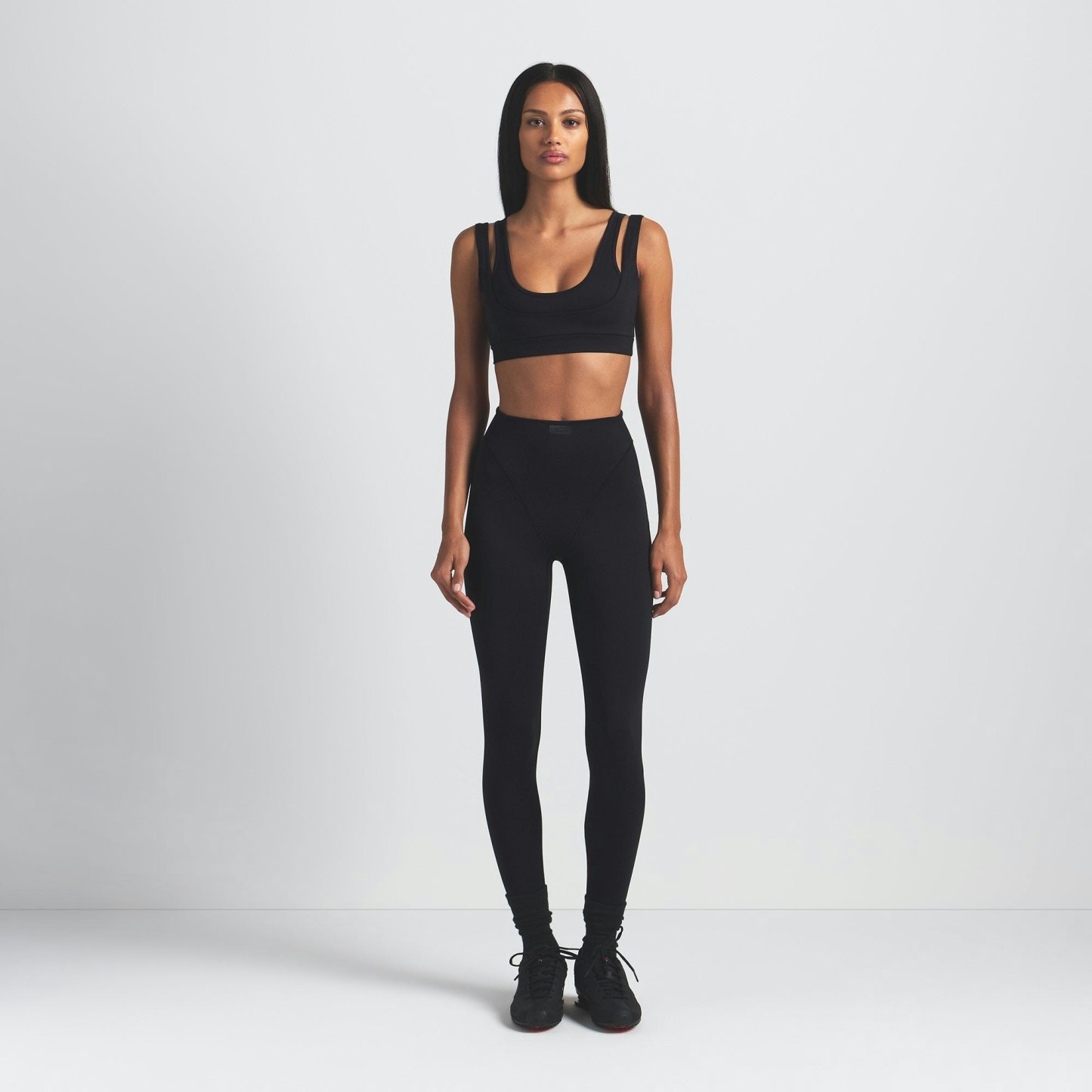 NikeSKIMS MATTE V-LINE 26" LEGGING - OBSIDIAN