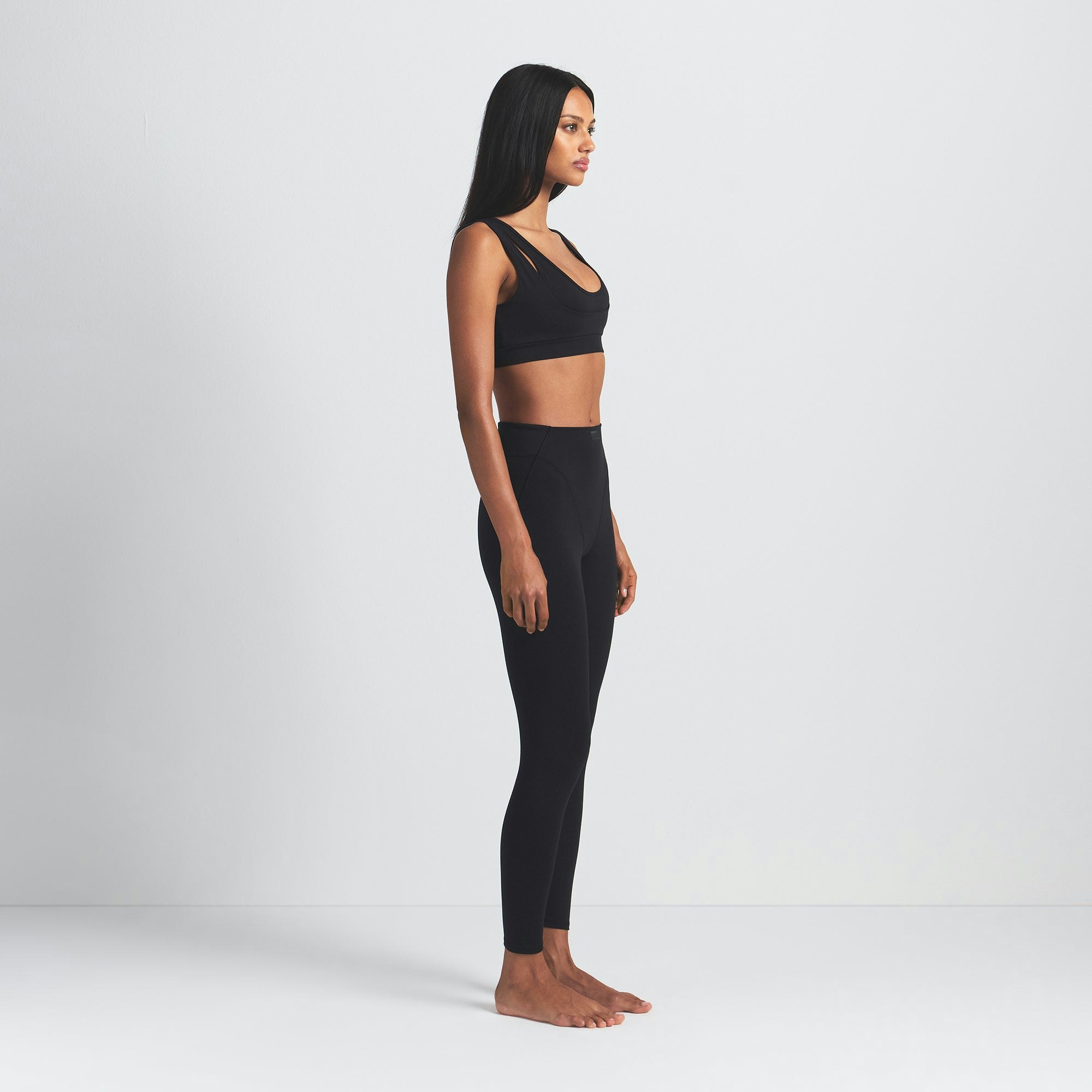 NikeSKIMS MATTE V-LINE 26" LEGGING - OBSIDIAN - image 4