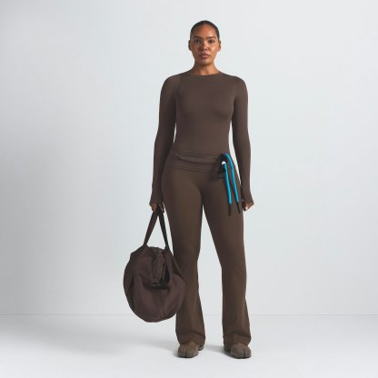 NikeSKIMS MATTE SLIM FLARE LEGGING - DARK SEPIA - image 10