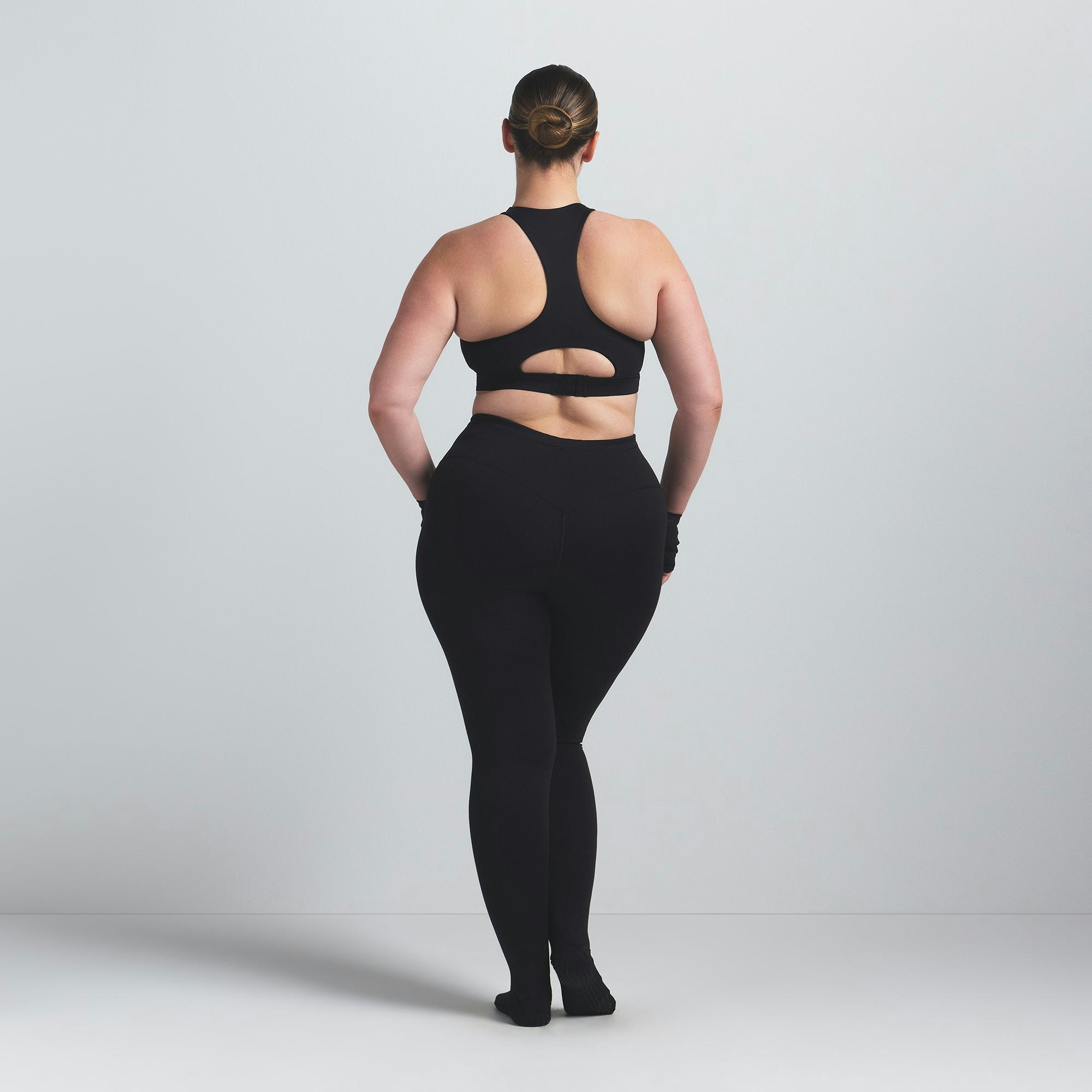 NikeSKIMS MATTE FOOTSIE GRIP LEGGING - OBSIDIAN - image 8