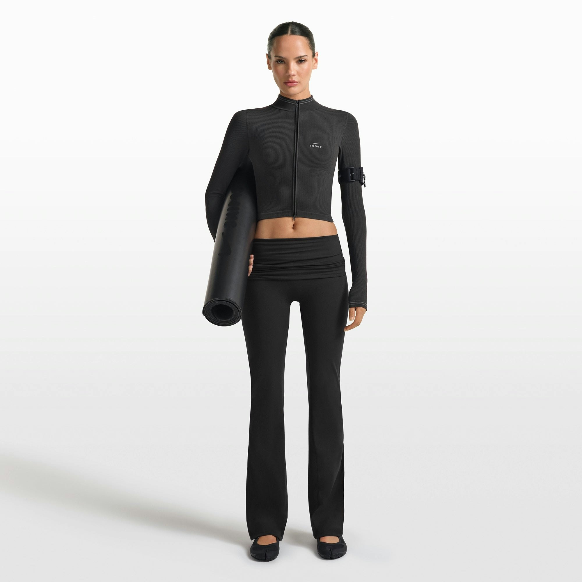 NikeSKIMS MATTE FOLDOVER SLIM FLARE LEGGING - OBSIDIAN