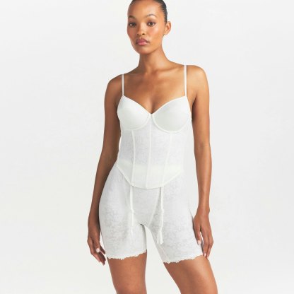 LACE SHAPEWEAR SHORT - IVORY