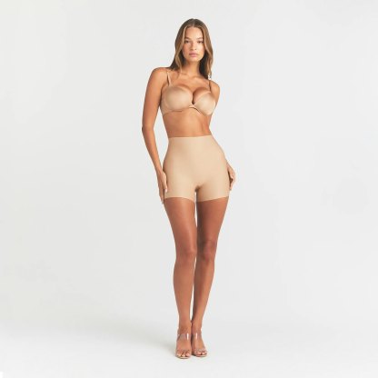 SKIMS BODY CORE SCULPT SHORTIE - CLAY