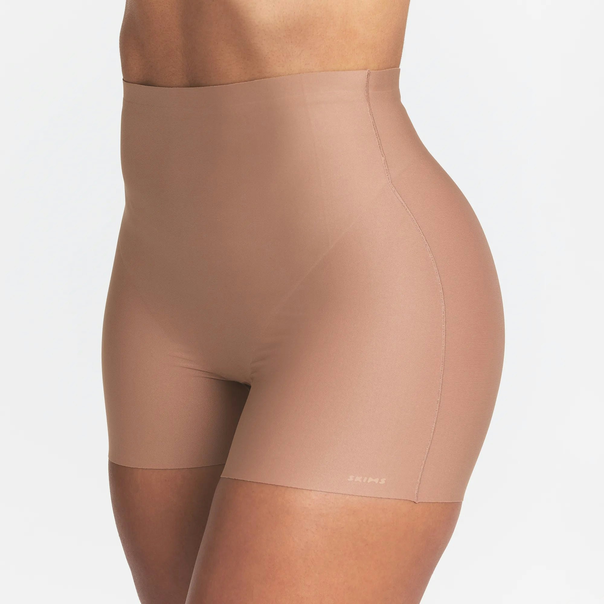 SKIMS BODY CORE SCULPT SHORTIE - SIENNA