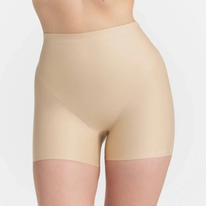 SKIMS BODY CORE SCULPT SHORTIE - SAND