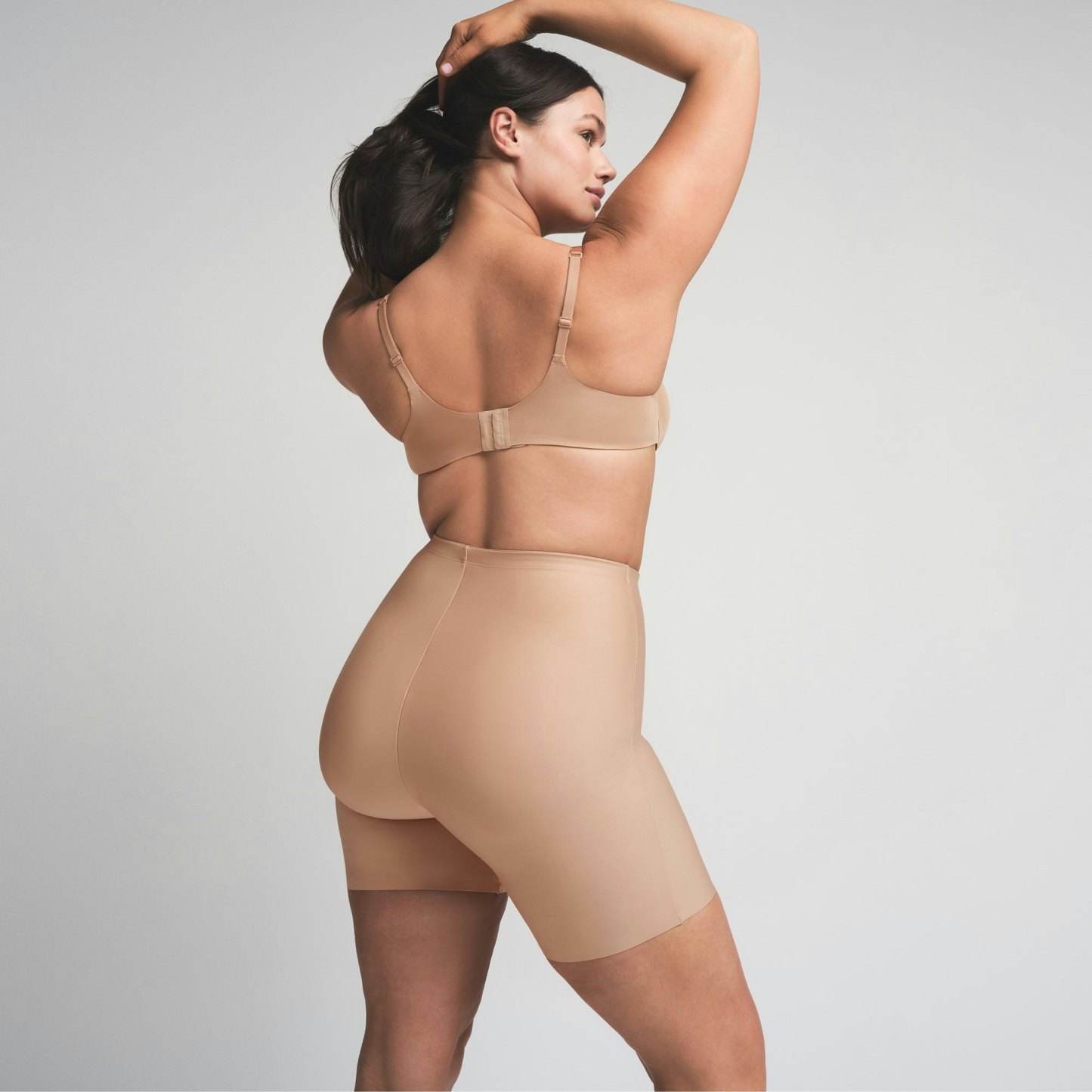 SKIMS BODY BUTT ENHANCING PADDED SHORT - CLAY