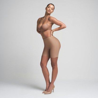 SKIMS BODY BUTT ENHANCING PADDED SHORT - SIENNA