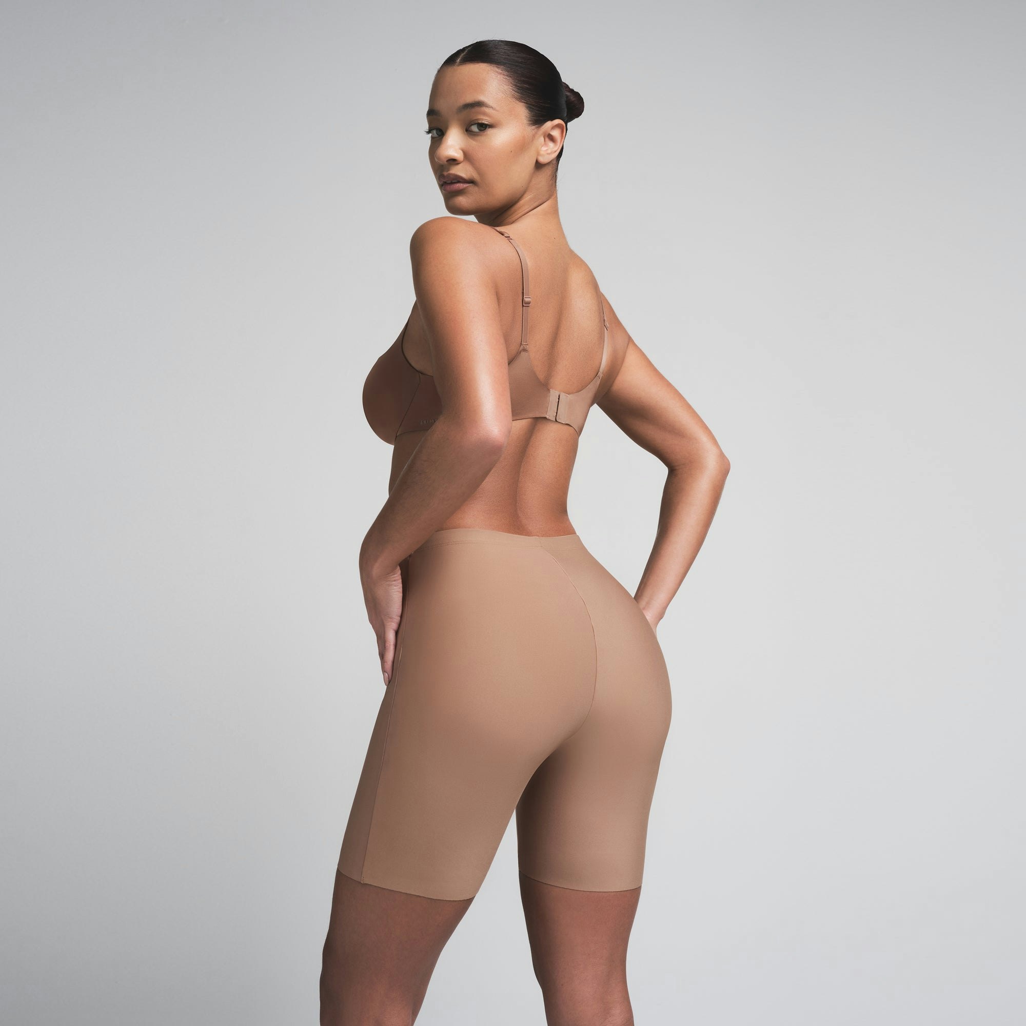SKIMS BODY BUTT ENHANCING PADDED SHORT - SIENNA