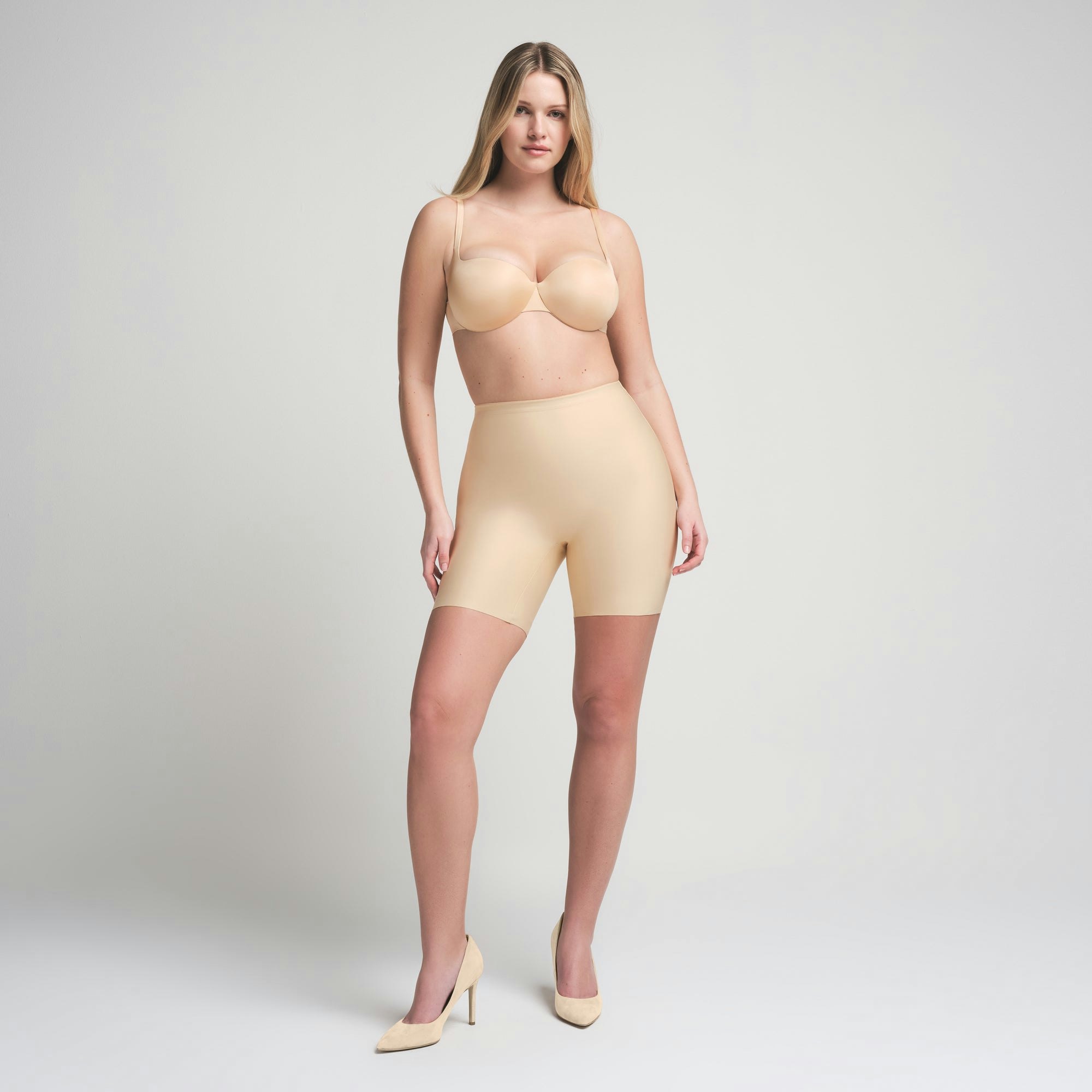 SKIMS BODY BUTT ENHANCING PADDED SHORT - SAND