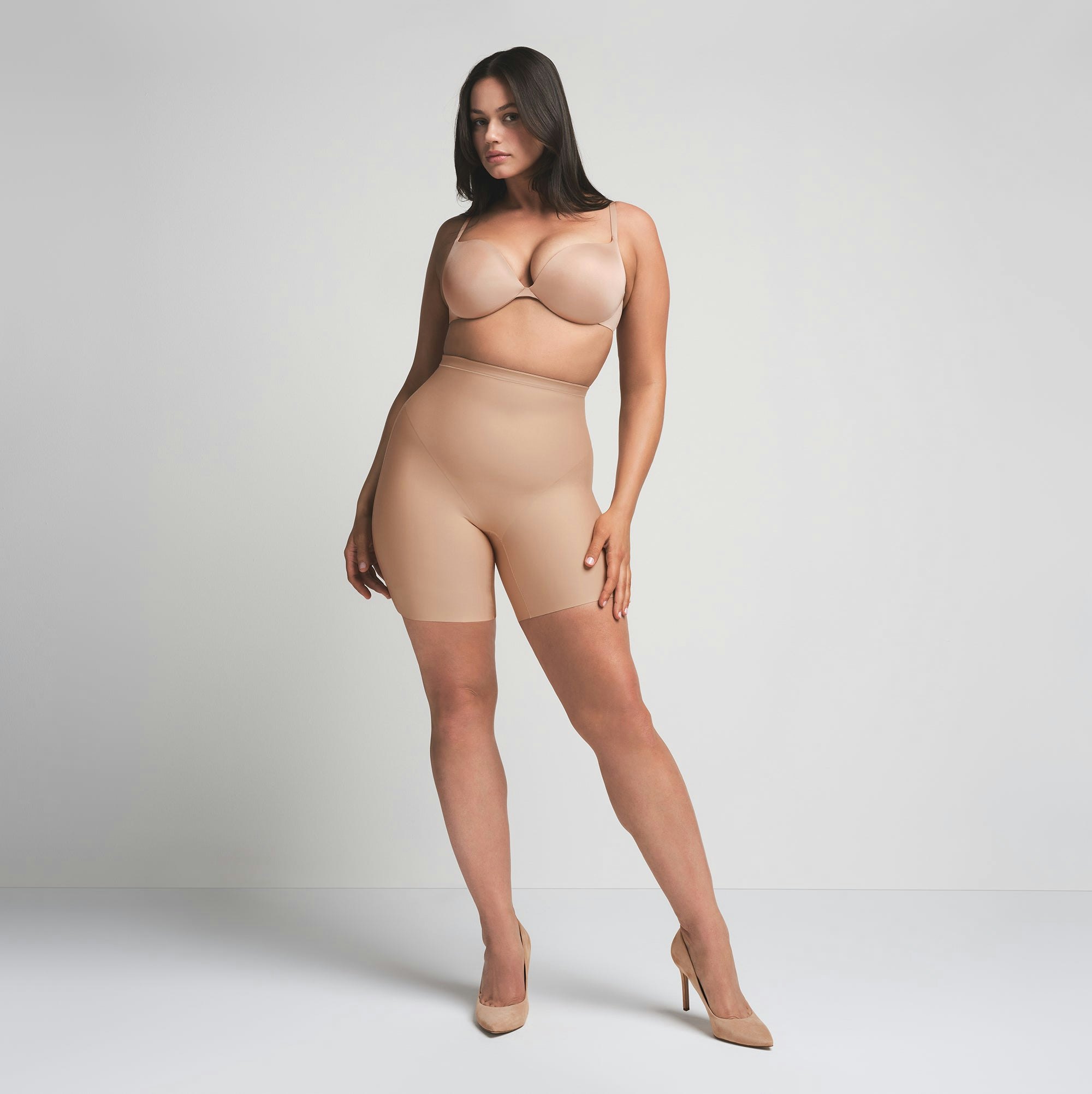 SKIMS BODY CORE SCULPT MID RISE SHORT - CLAY