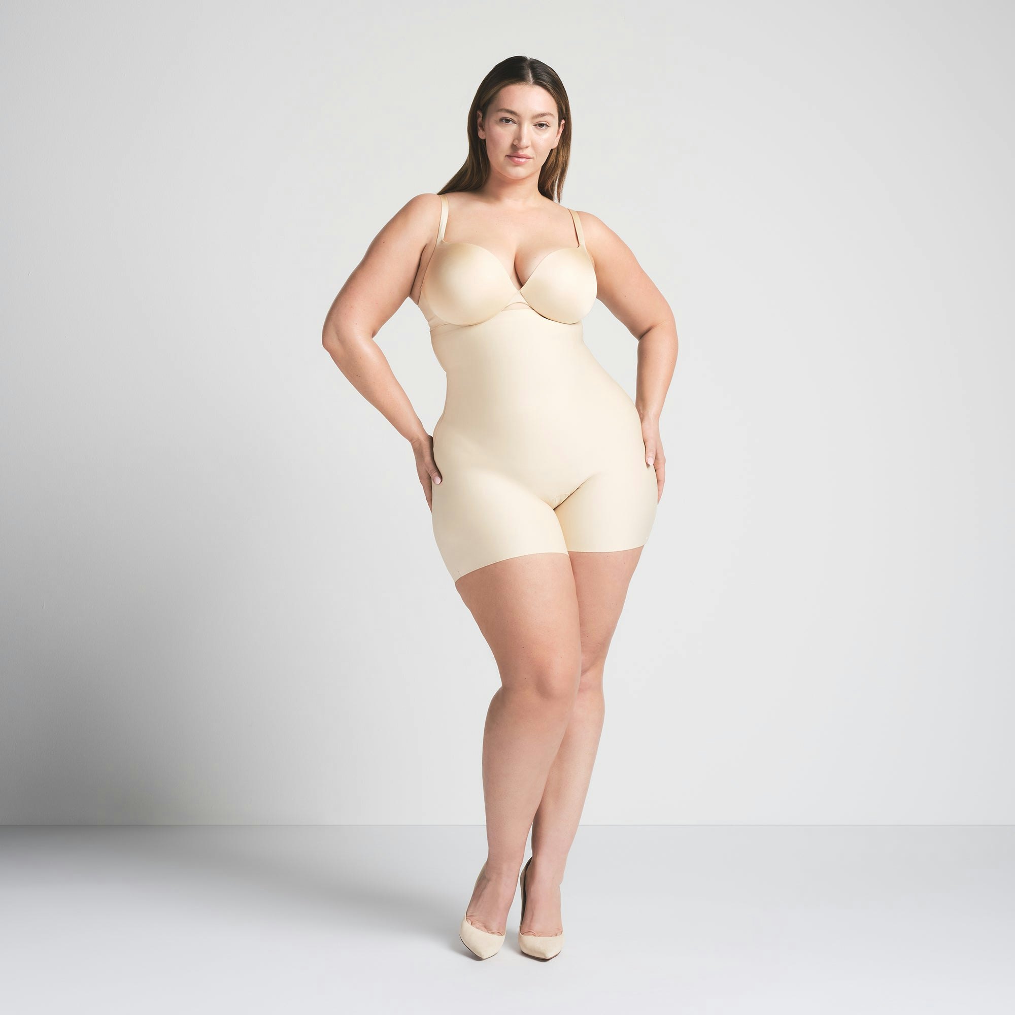SKIMS BODY CORE SCULPT HIGH-WAISTED SHORT - SAND