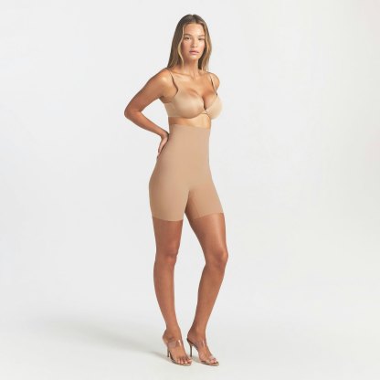 COOL SHAPEWEAR HIGH-WAISTED SHORT - CLAY