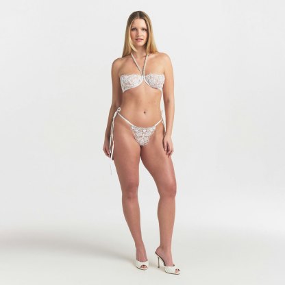 SKIMS LACE UNLINED HALTER BRA - SNOW