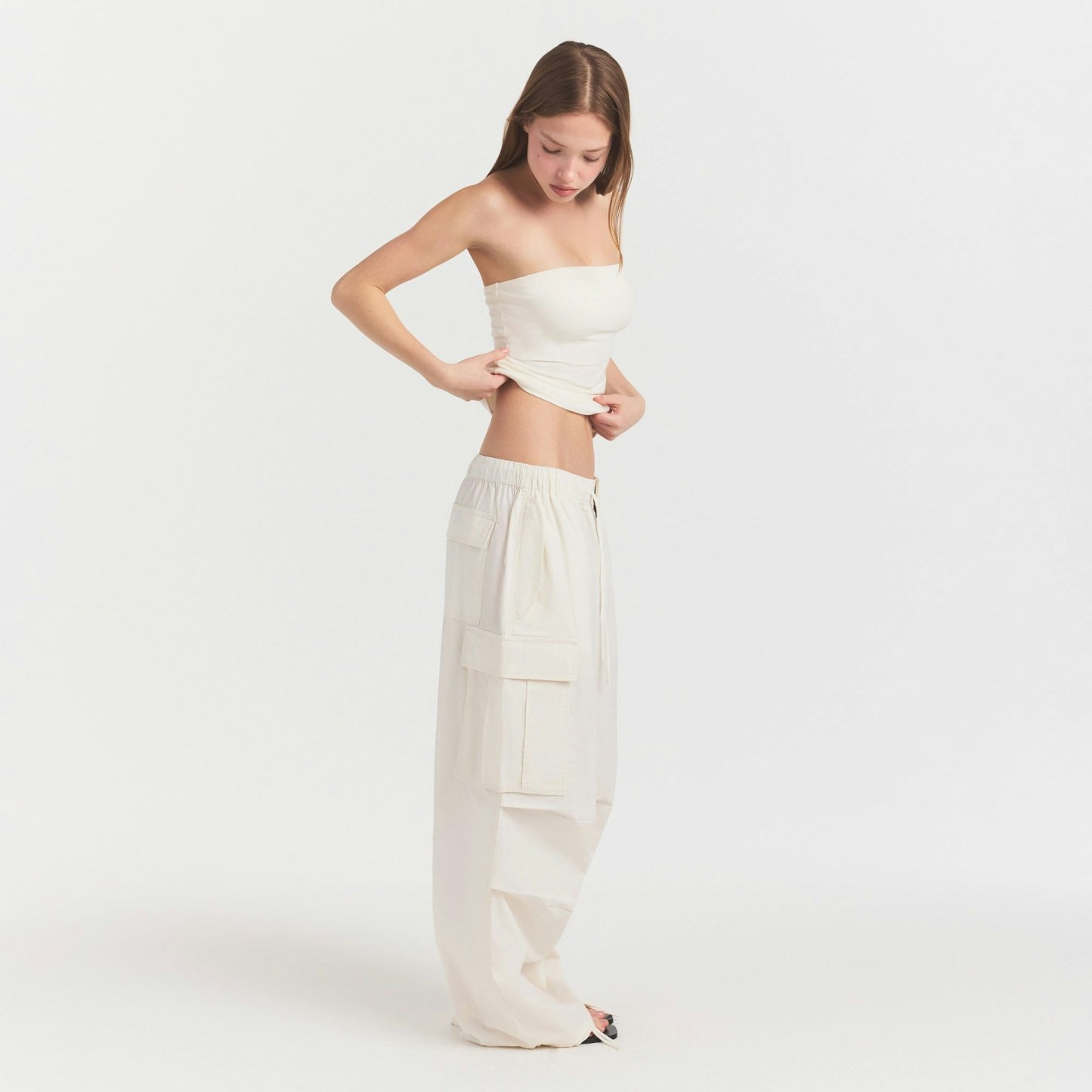 WOVEN COTTON OVERSIZED LOW RISE CARGO PANT - EGRET - image 12