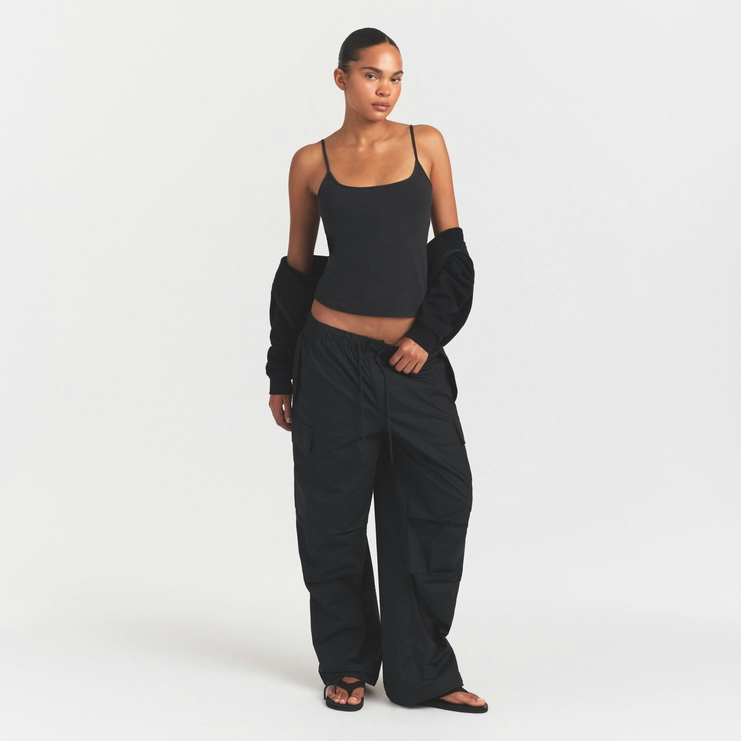 WOVEN COTTON OVERSIZED LOW RISE CARGO PANT - ONYX - image 6