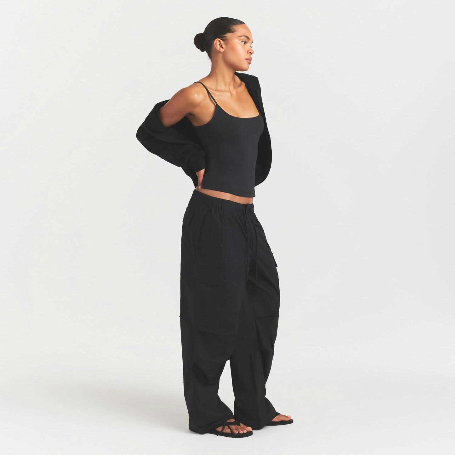 WOVEN COTTON OVERSIZED LOW RISE CARGO PANT - ONYX - image 8