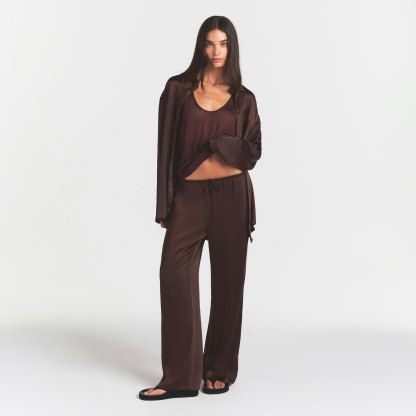 LIGHTWEIGHT SATIN STRAIGHT LEG PANT - ESPRESSO - image 6