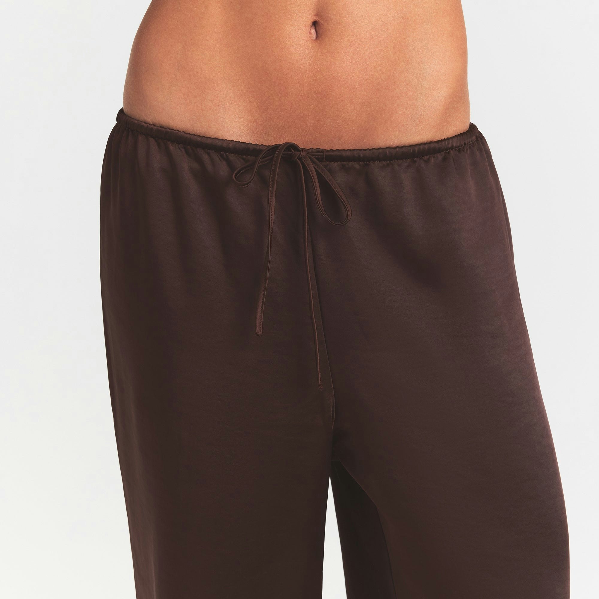 LIGHTWEIGHT SATIN STRAIGHT LEG PANT - ESPRESSO - image 7
