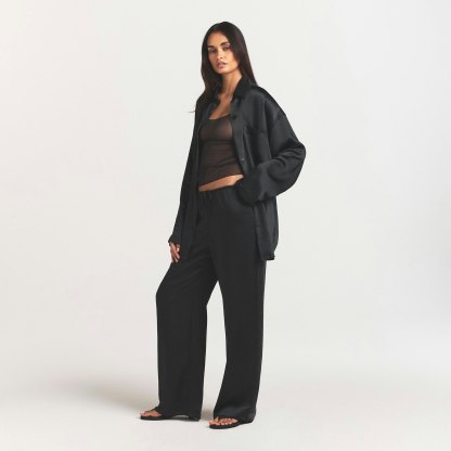 LIGHTWEIGHT SATIN STRAIGHT LEG PANT - OBSIDIAN - image 2