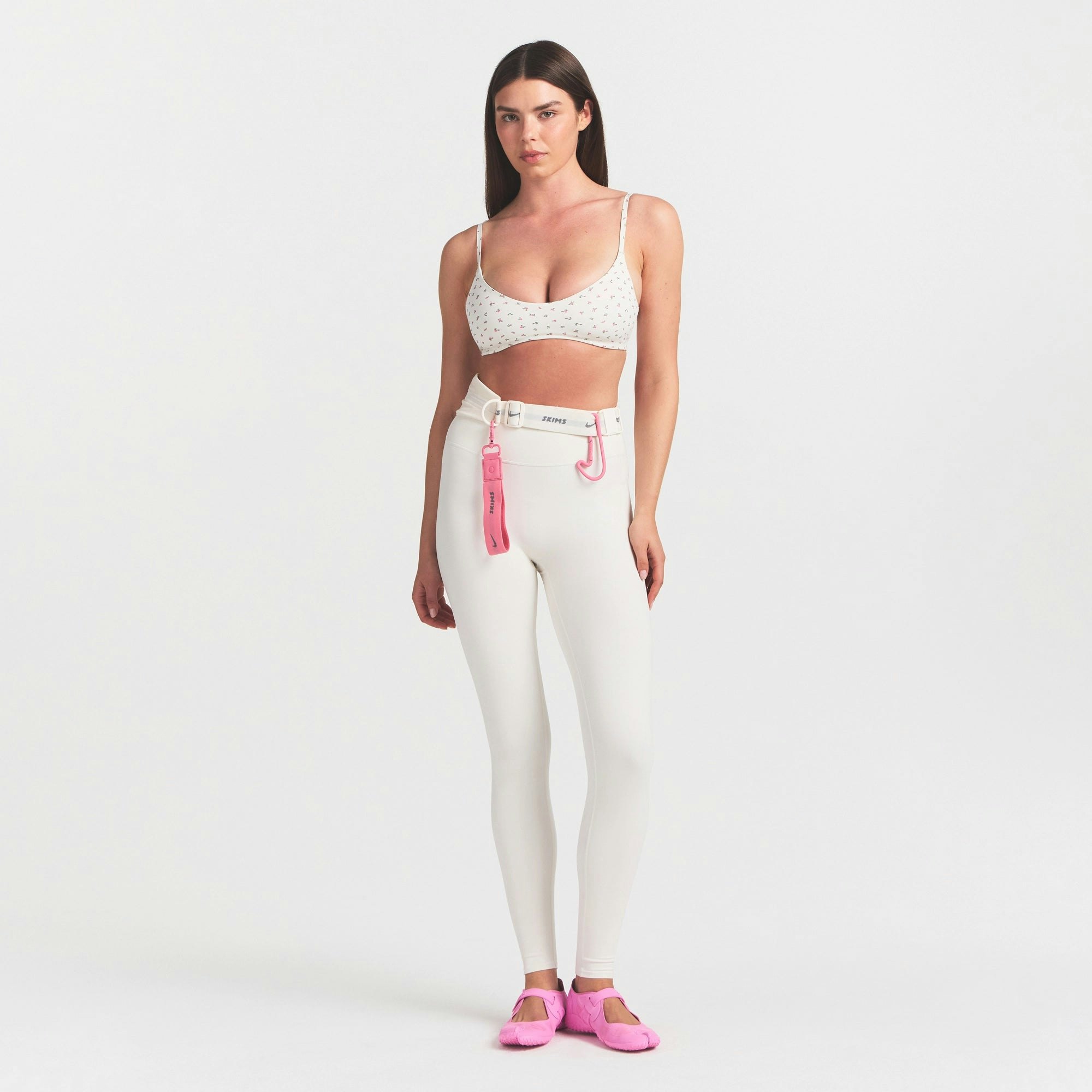 NikeSKIMS MATTE 26" LEGGING - IVORY - image 14