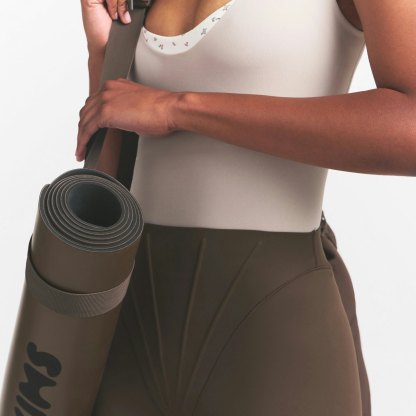 NikeSKIMS MATTE CORSET 26" LEGGING - DARK SEPIA - image 17