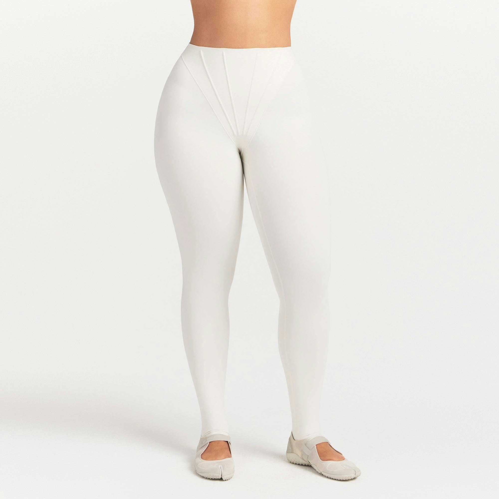 NikeSKIMS MATTE CORSET 26" LEGGING - IVORY - image 9