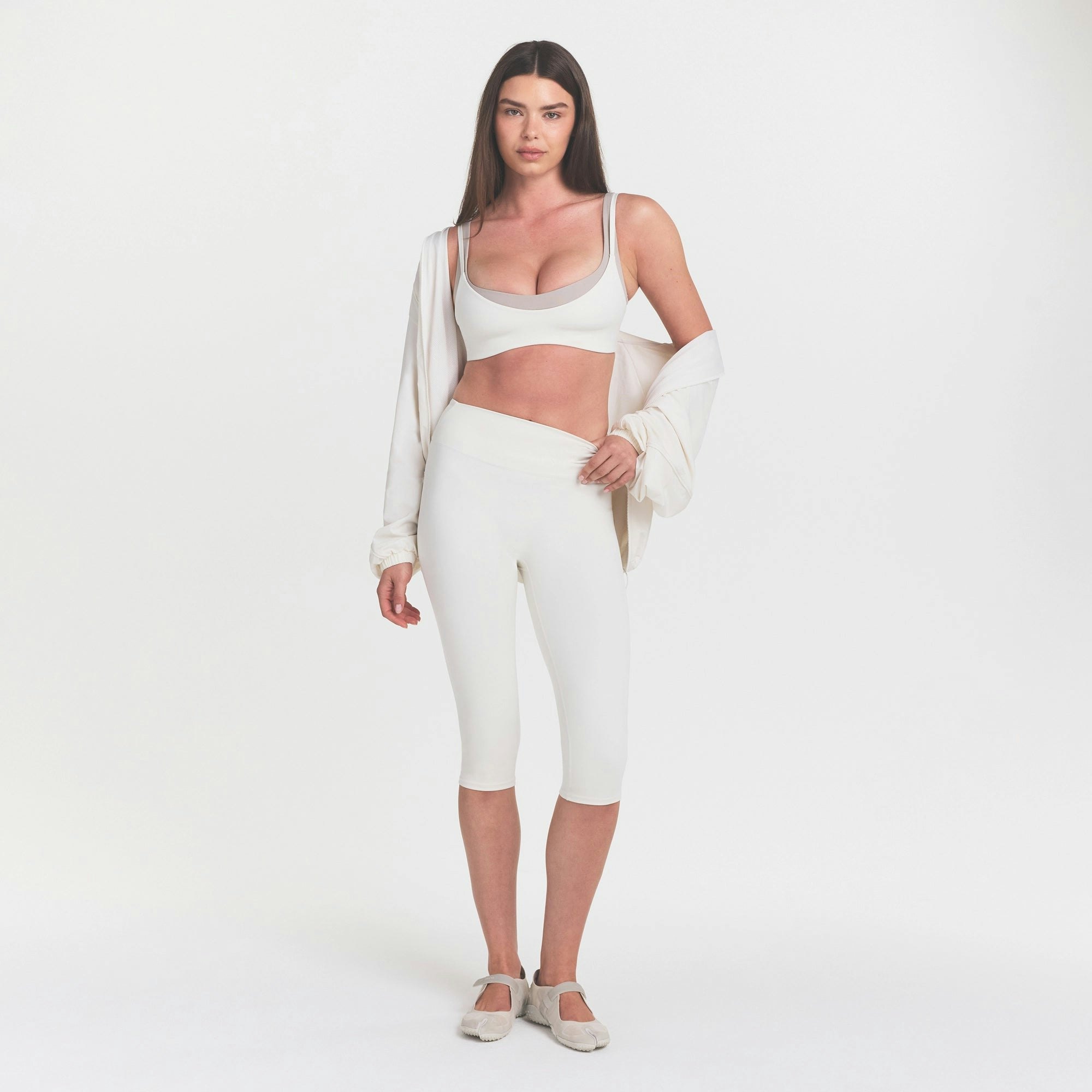 NikeSKIMS MATTE CROP 17" LEGGING - IVORY - image 9