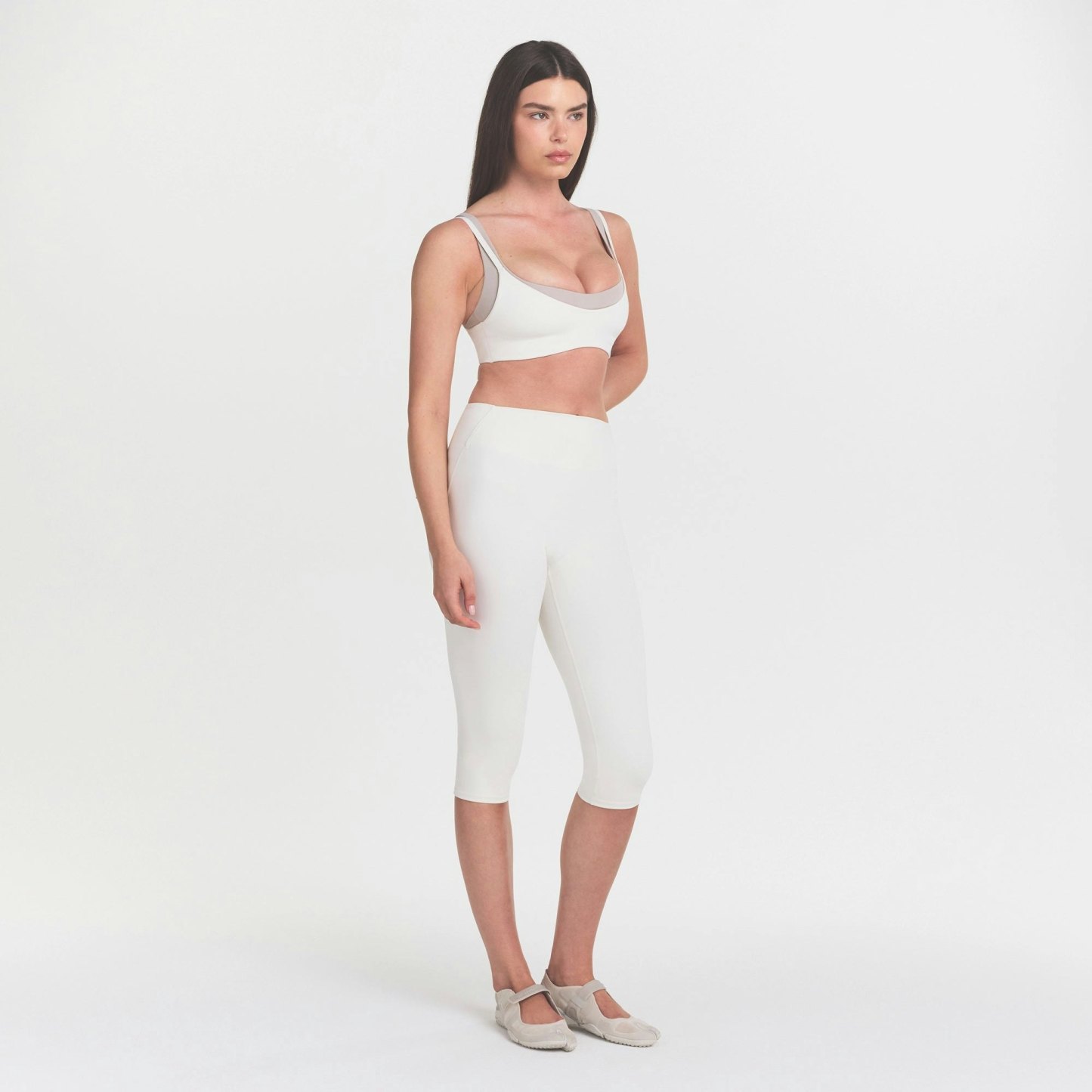 NikeSKIMS MATTE CROP 17" LEGGING - IVORY - image 10