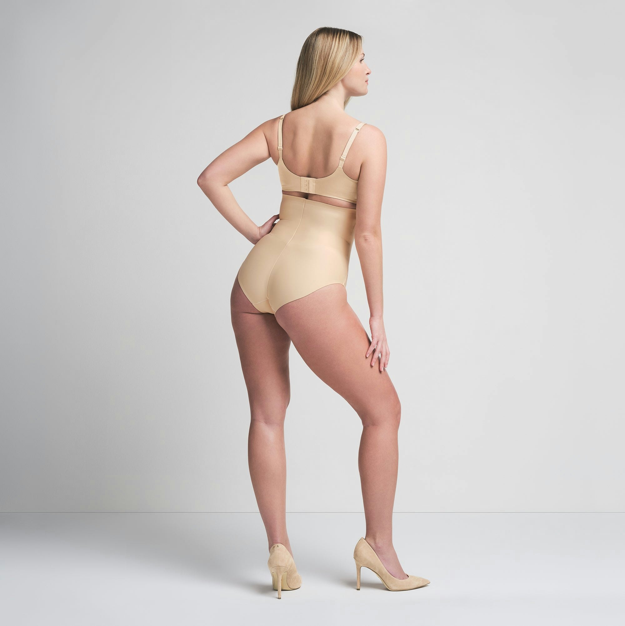 SKIMS BODY CORE SCULPT HIGH-WAISTED BRIEF - SAND