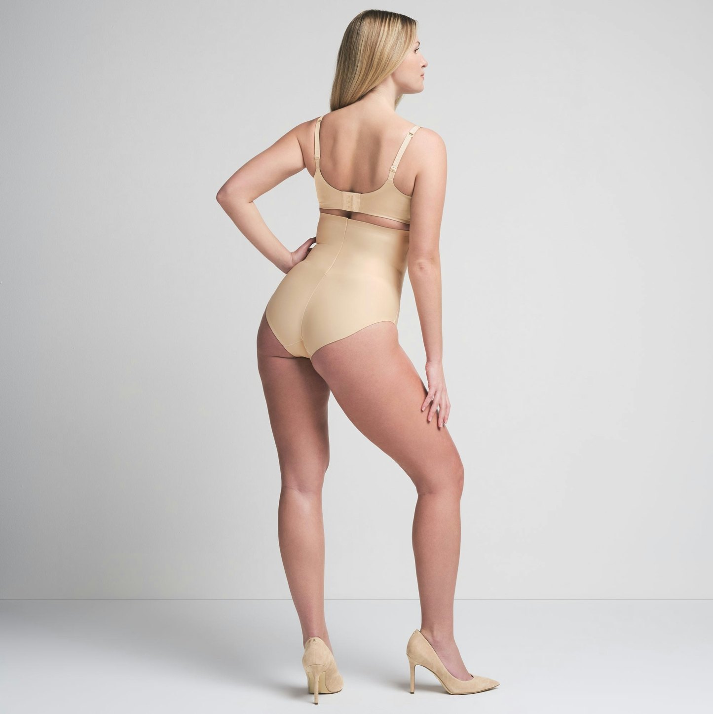 SKIMS BODY CORE SCULPT HIGH-WAISTED BRIEF - SAND