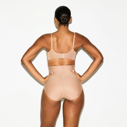 SKIMS BODY CORE SCULPT BUTT LIFTING BRIEF - SIENNA