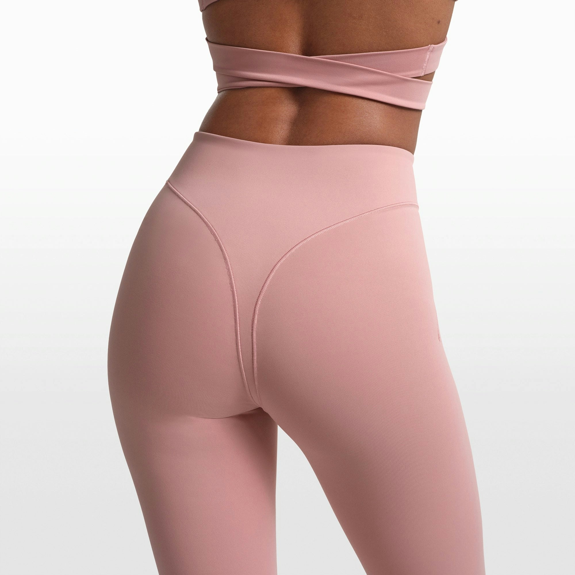 NikeSKIMS MATTE 17" V-LINE CROP LEGGING - HIMALAYAN - image 3
