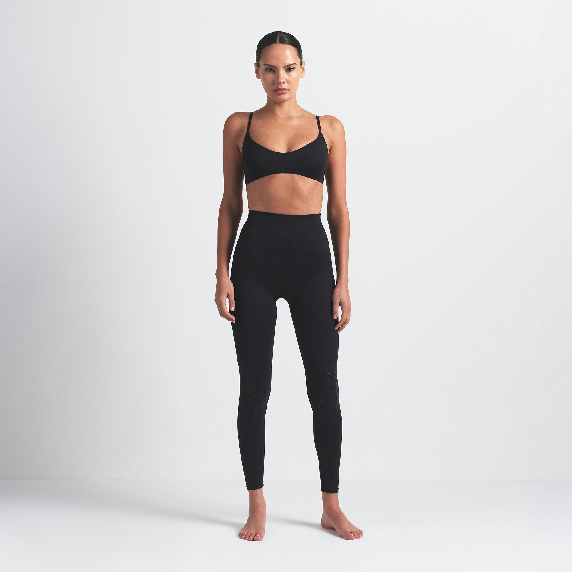 NikeSKIMS MATTE KNEE GRIP 26" LEGGING - OBSIDIAN - image 4