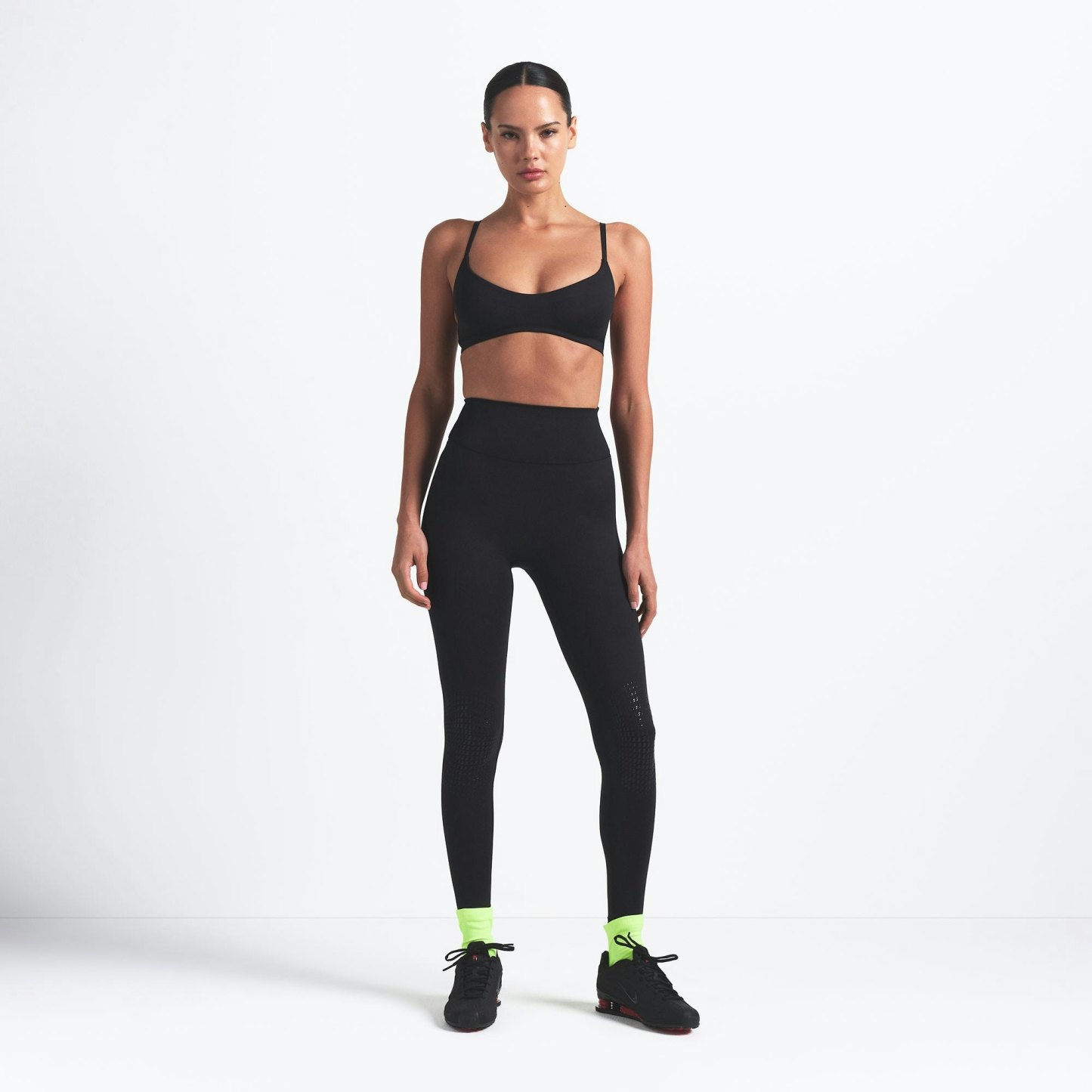 NikeSKIMS MATTE KNEE GRIP 26" LEGGING - OBSIDIAN