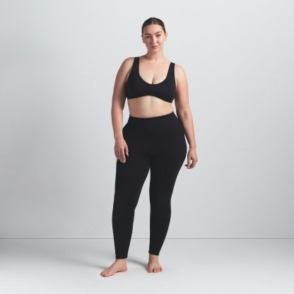 NikeSKIMS MATTE KNEE GRIP 26" LEGGING - OBSIDIAN - image 8