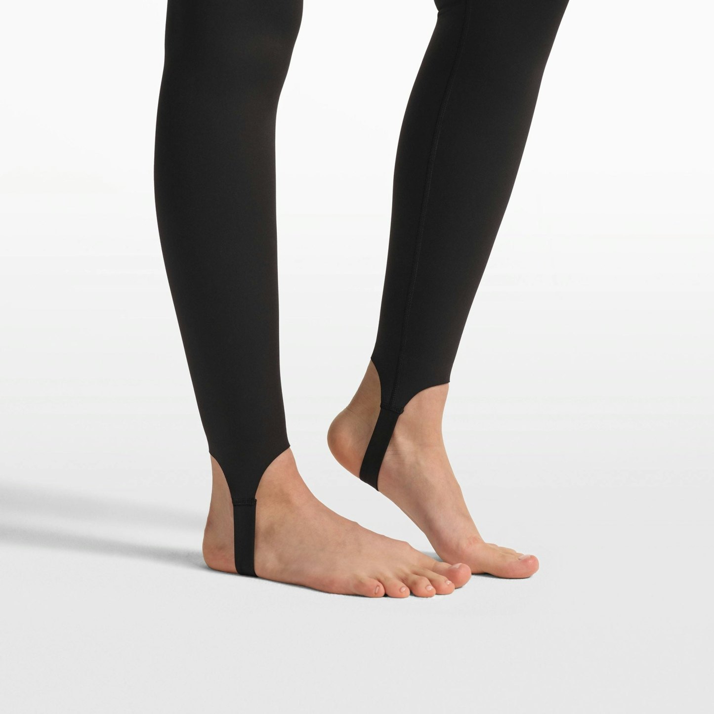NikeSKIMS MATTE V-LINE STIRRUP LEGGING - OBSIDIAN - image 3