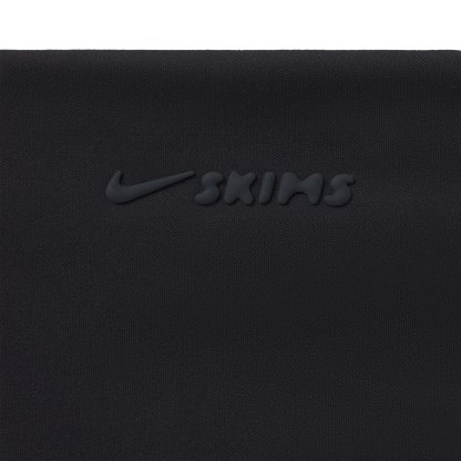NikeSKIMS MATTE KNEE GRIP 26" LEGGING - OBSIDIAN - image 10