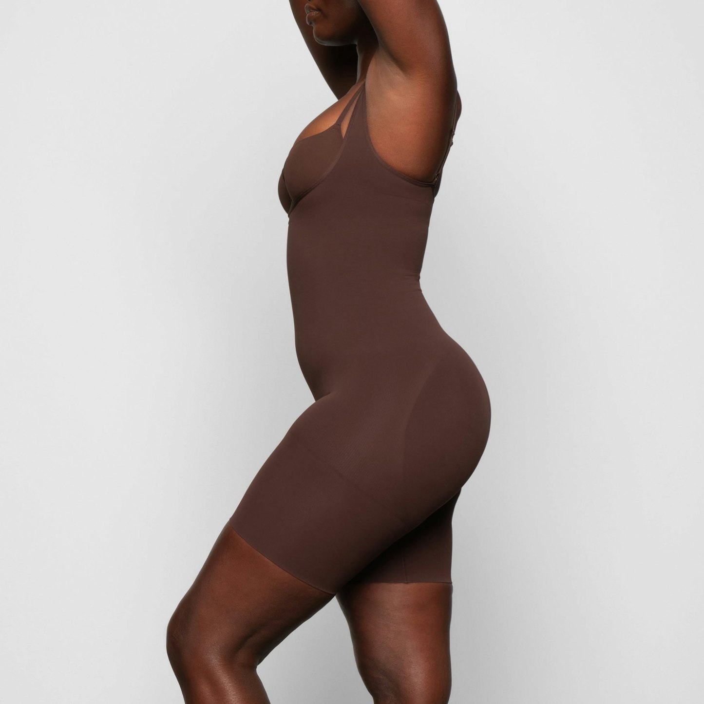 SEAMLESS SCULPT BUTT LIFTING OPEN BUST BODYSUIT - COCOA