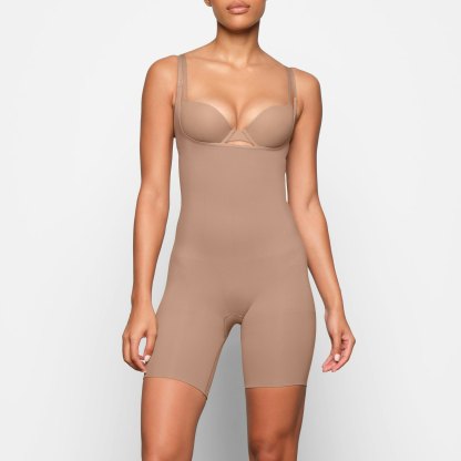 SEAMLESS SCULPT BUTT LIFTING OPEN BUST BODYSUIT - SIENNA