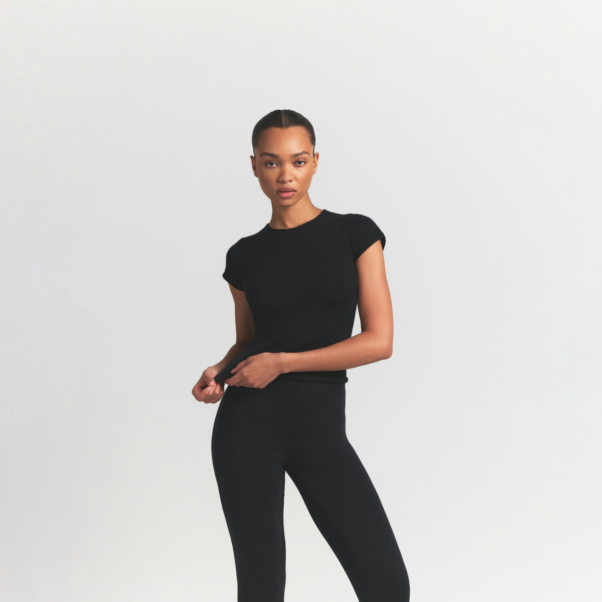 FEATHERWEIGHT CASHMERE TEE - ONYX - image 2