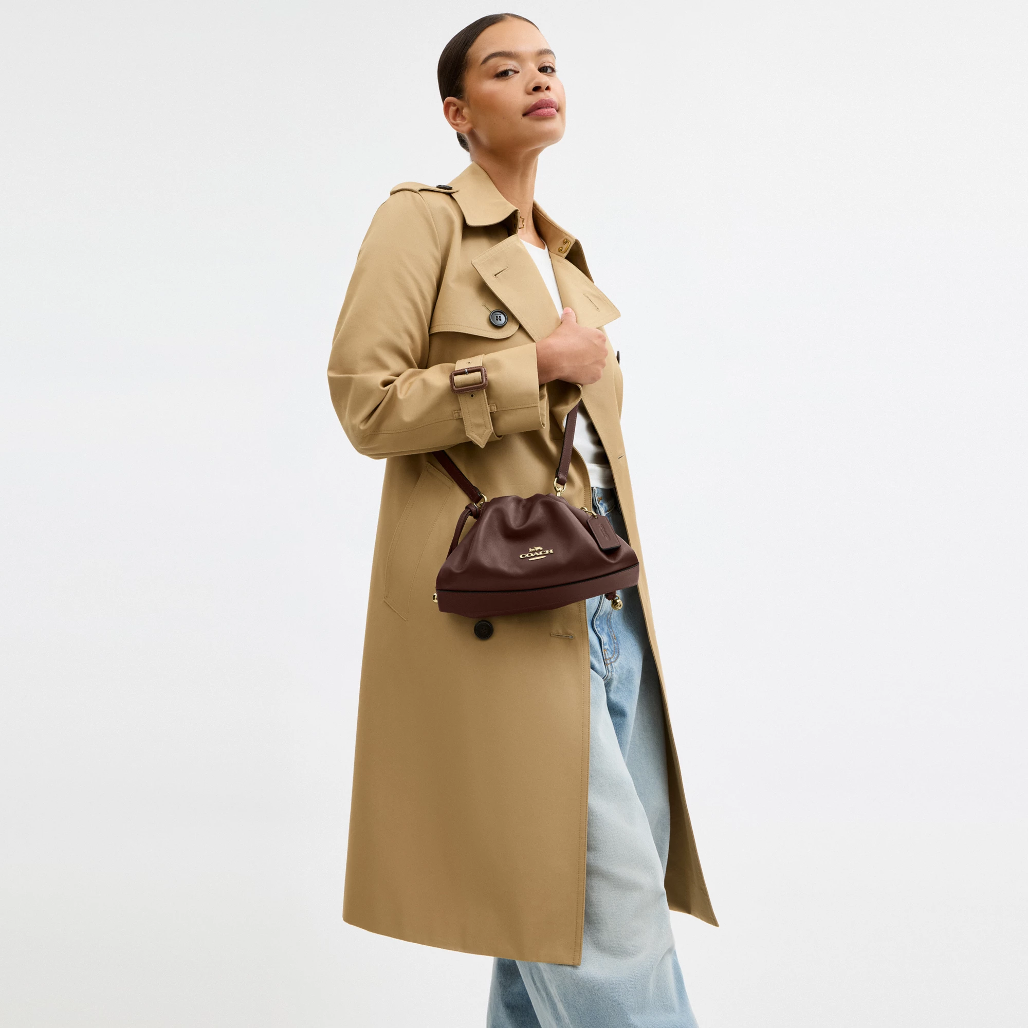 COACH®,Faye Shoulder Bag,Shoulder Bag,Metal,Ball Embellishment,Drawstring,Logo,Casual,Brown