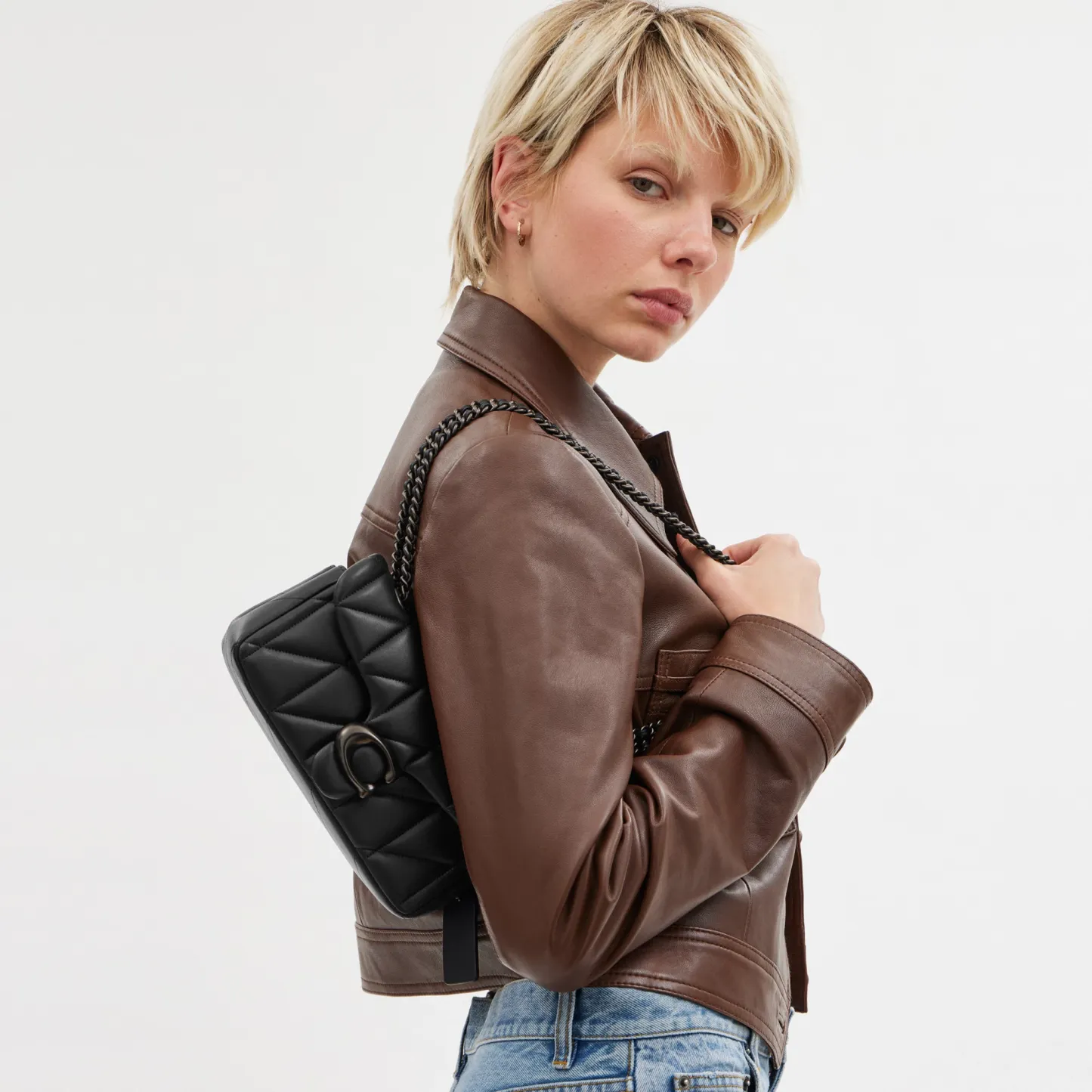 COACH®,Tabby Shoulder Bag 20 With Pillow Quilting,Leather,Shoulder Bag,Chain Detail,Embossed,Logo,Metal,Gold Metal,Day Party,Black,Detail View