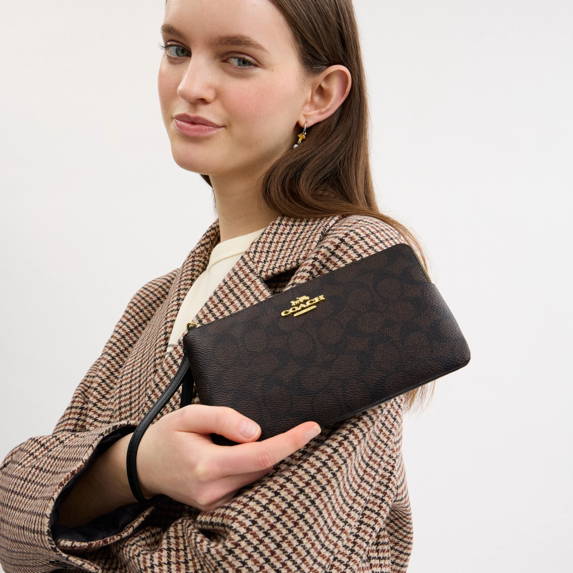 COACH®,Large Corner Zip Wristlet In Signature Canvas,Canvas,Wristlet,Casual,Black,Detail View