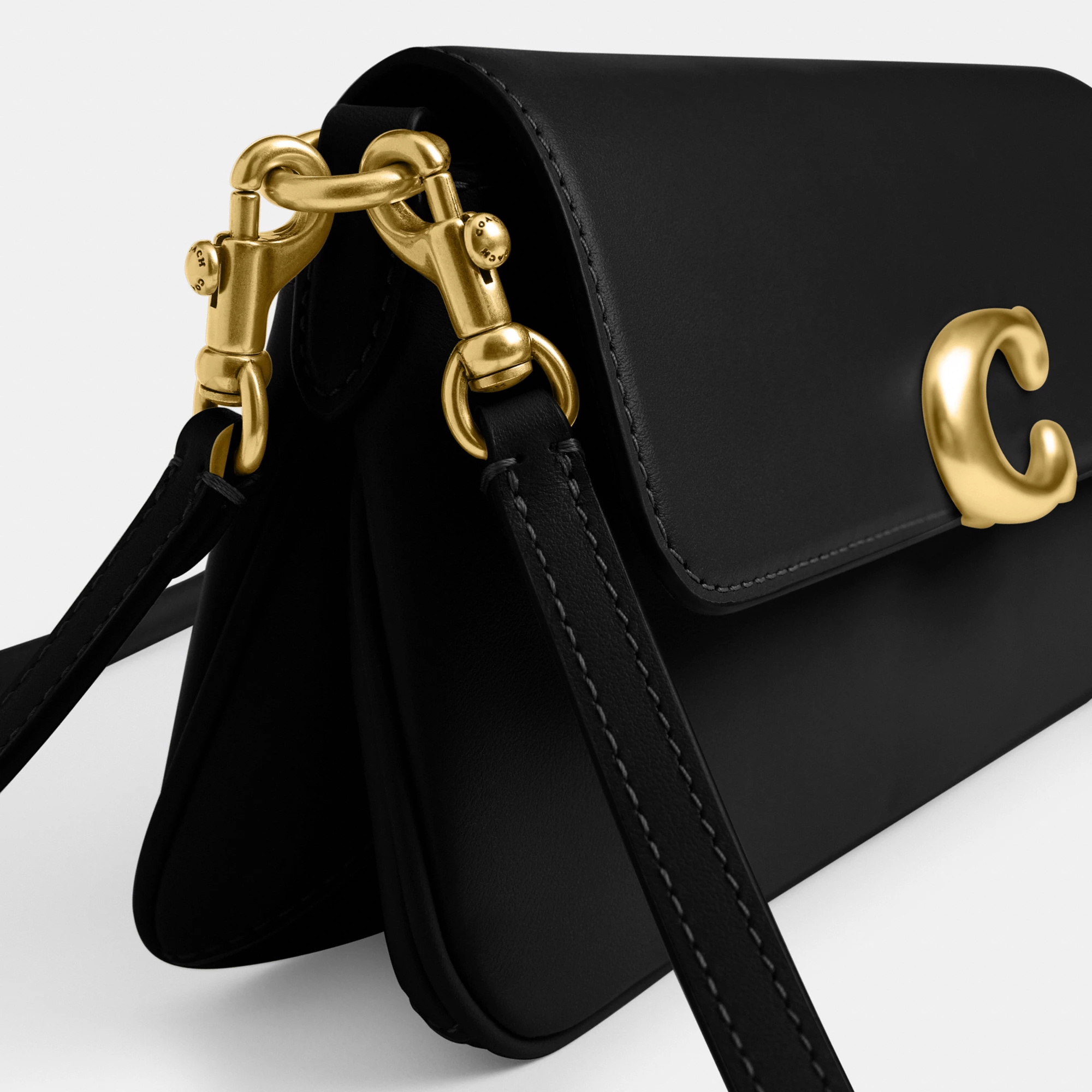 COACH®,Jet Shoulder Bag,Calfskin Leather,Shoulder Bag,Logo,Metal,Gold Metal,Casual,Black,Closer View