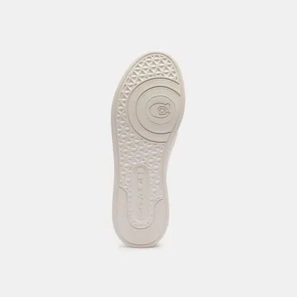 COACH®,High Line Sneaker In Signature Canvas,EVA,Canvas,Leather,Casual,Fabric,Logo,Pull Tab,Casual,,Outsole View