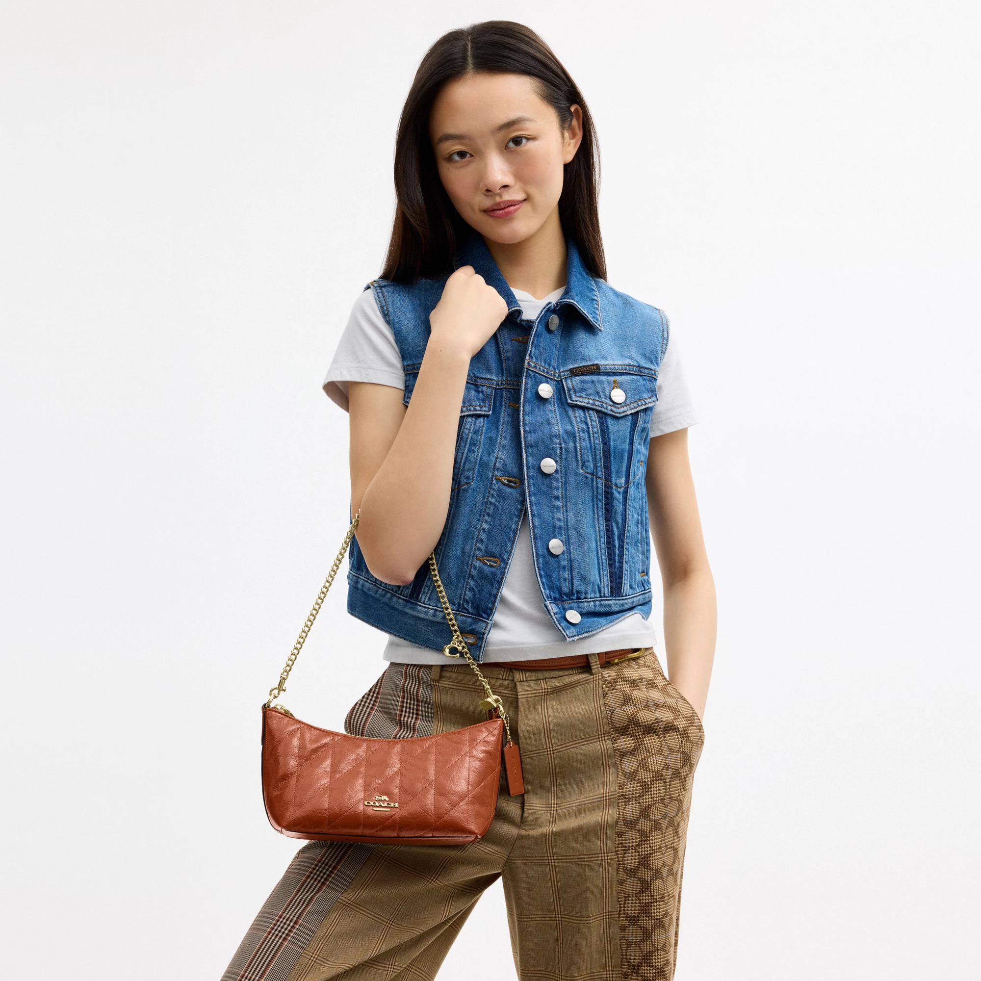 Caitlin Shoulder Bag With Quilting And Charm - IMYW7 - view 11