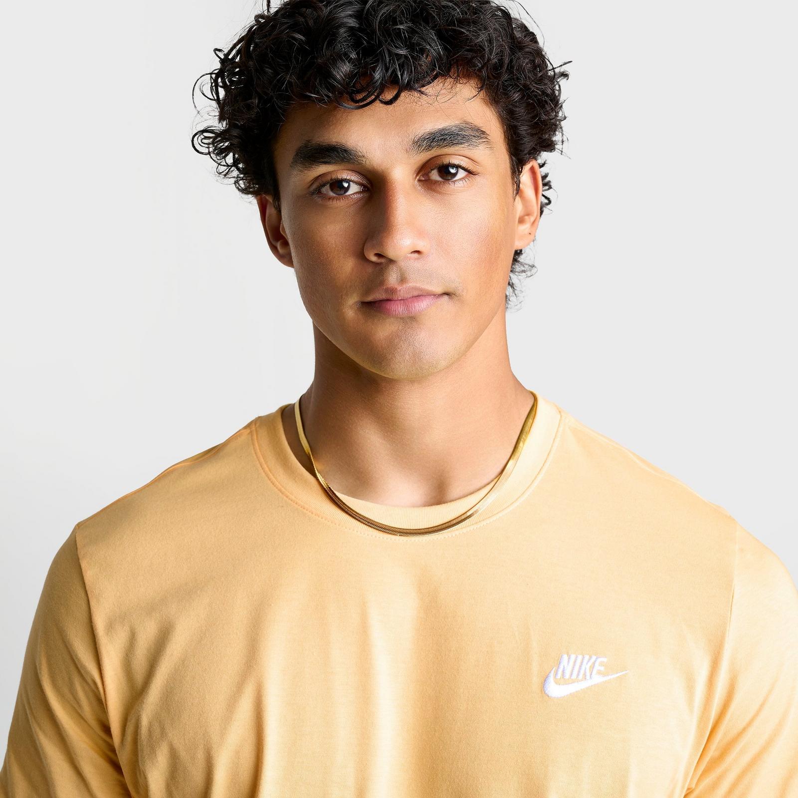 Nike Sportswear Club T-Shirt - Topaz Gold